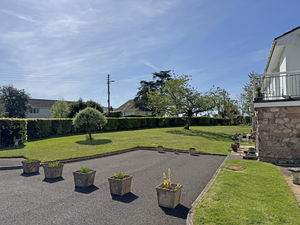 Photo 13- click for photo gallery